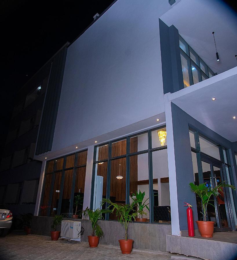 Hotel Capitol Ikeja Exterior photo